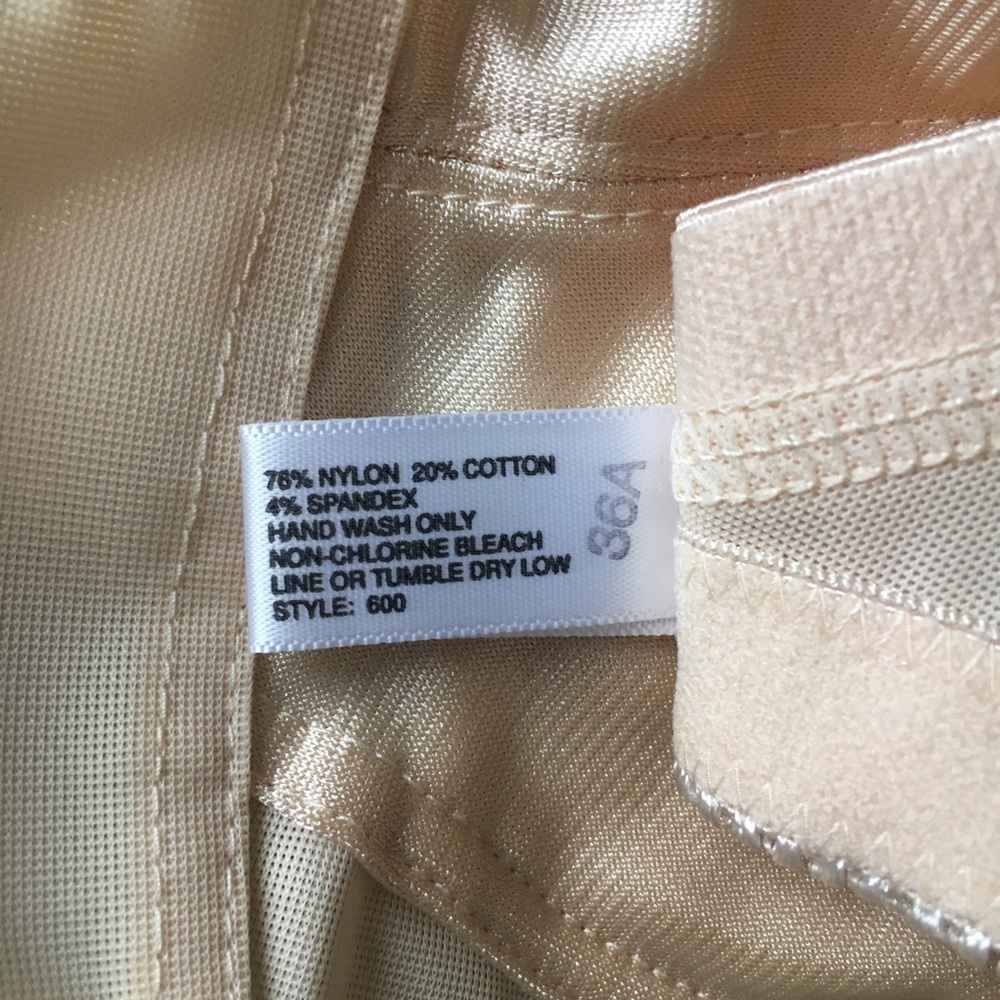 🆕Nearly Me Lace Bandeau Mastectomy Bra - Picture 7 of 9